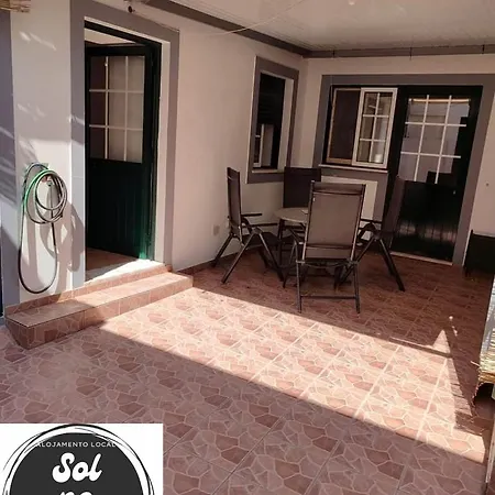 Sol No Patio - In Unserem Stadthaus Mit Innenhof Auch Ohne Auto Flexibel Bleiben بيت للعطل بورتيماو